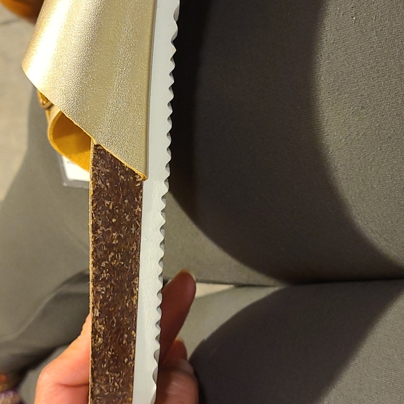 Gold sandals - Picture 3 of 4